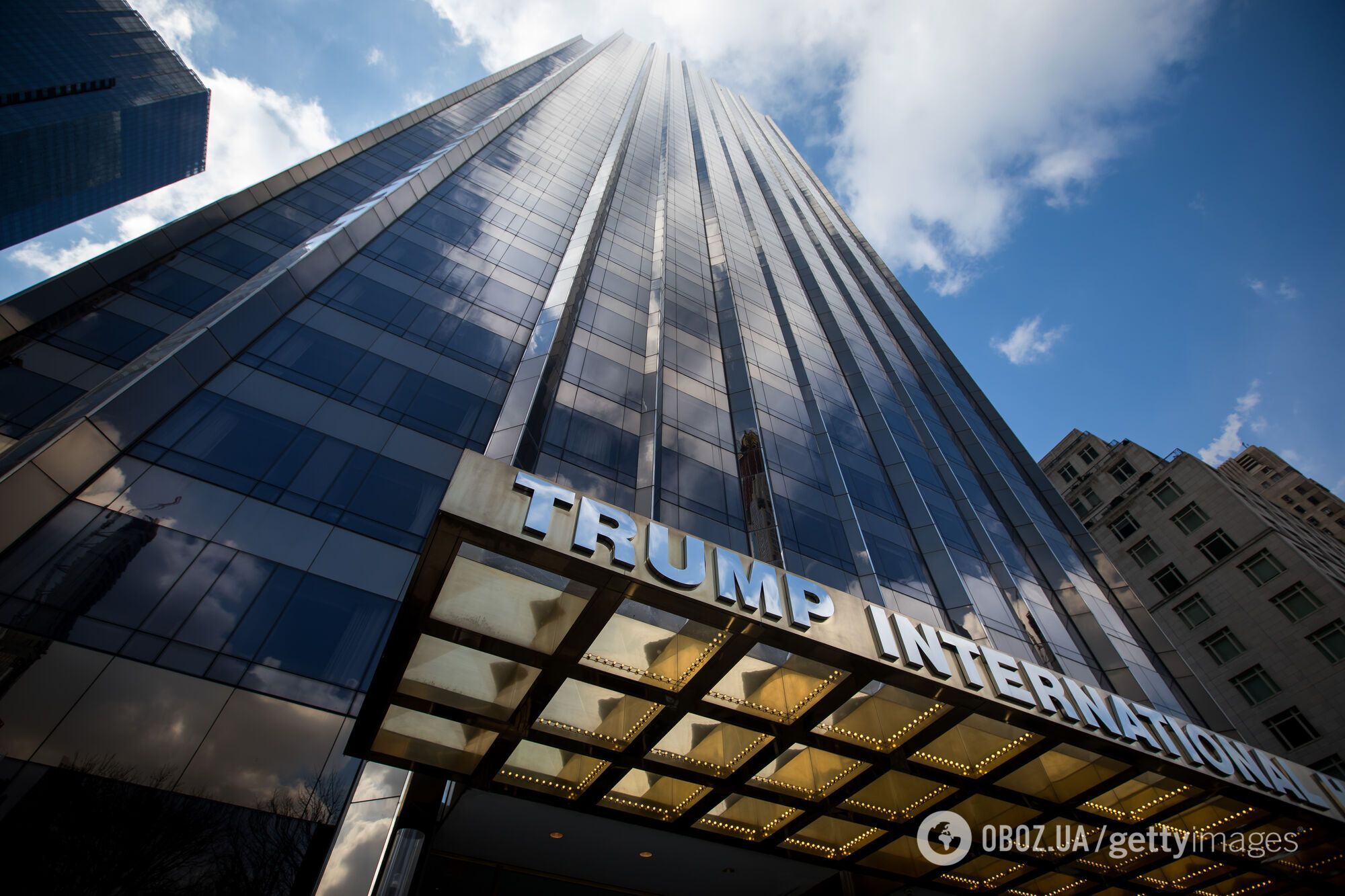 4 место. Трамп-уорлд-тауэр небоскрёб в 72 этажа.