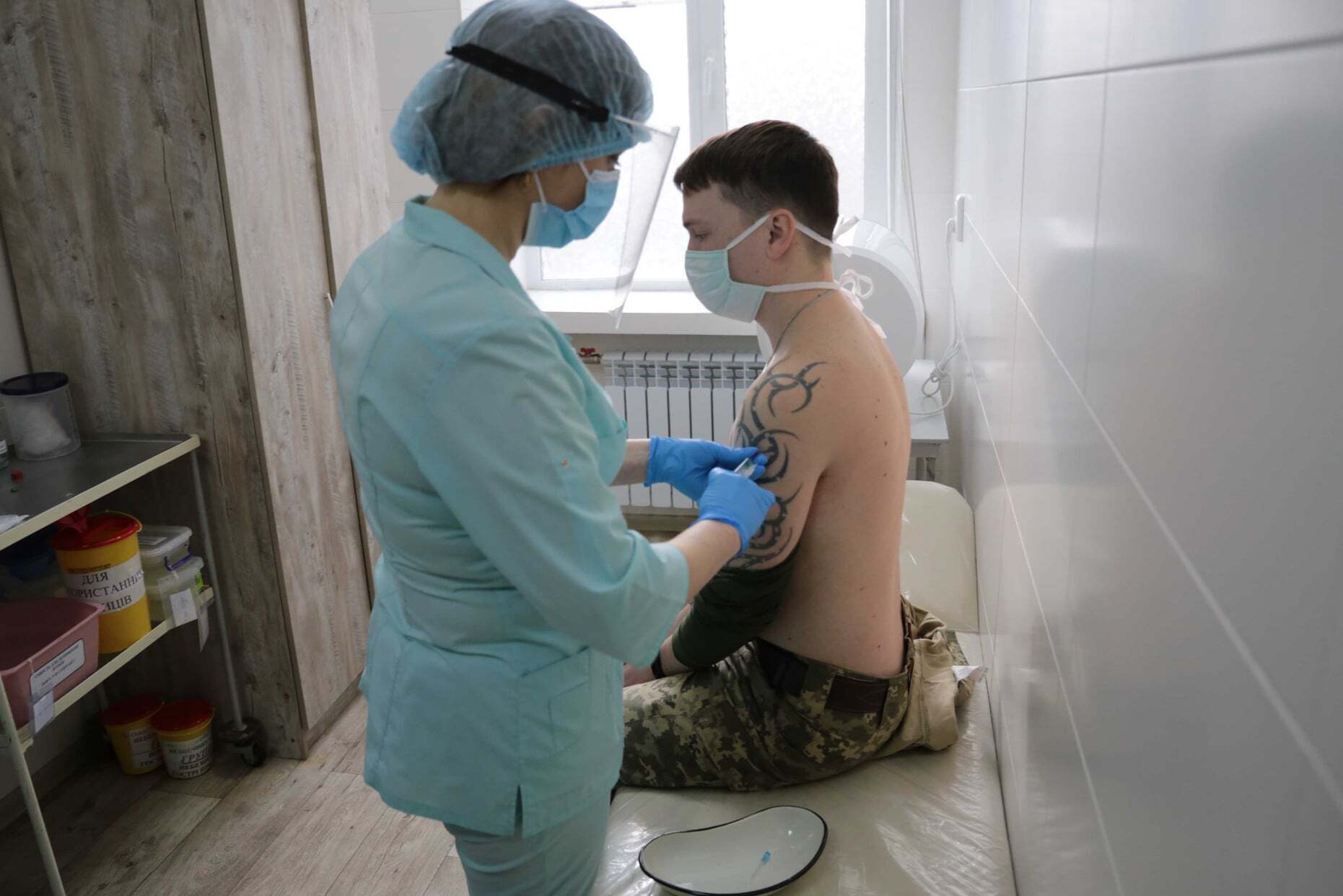 Военные получили прививки