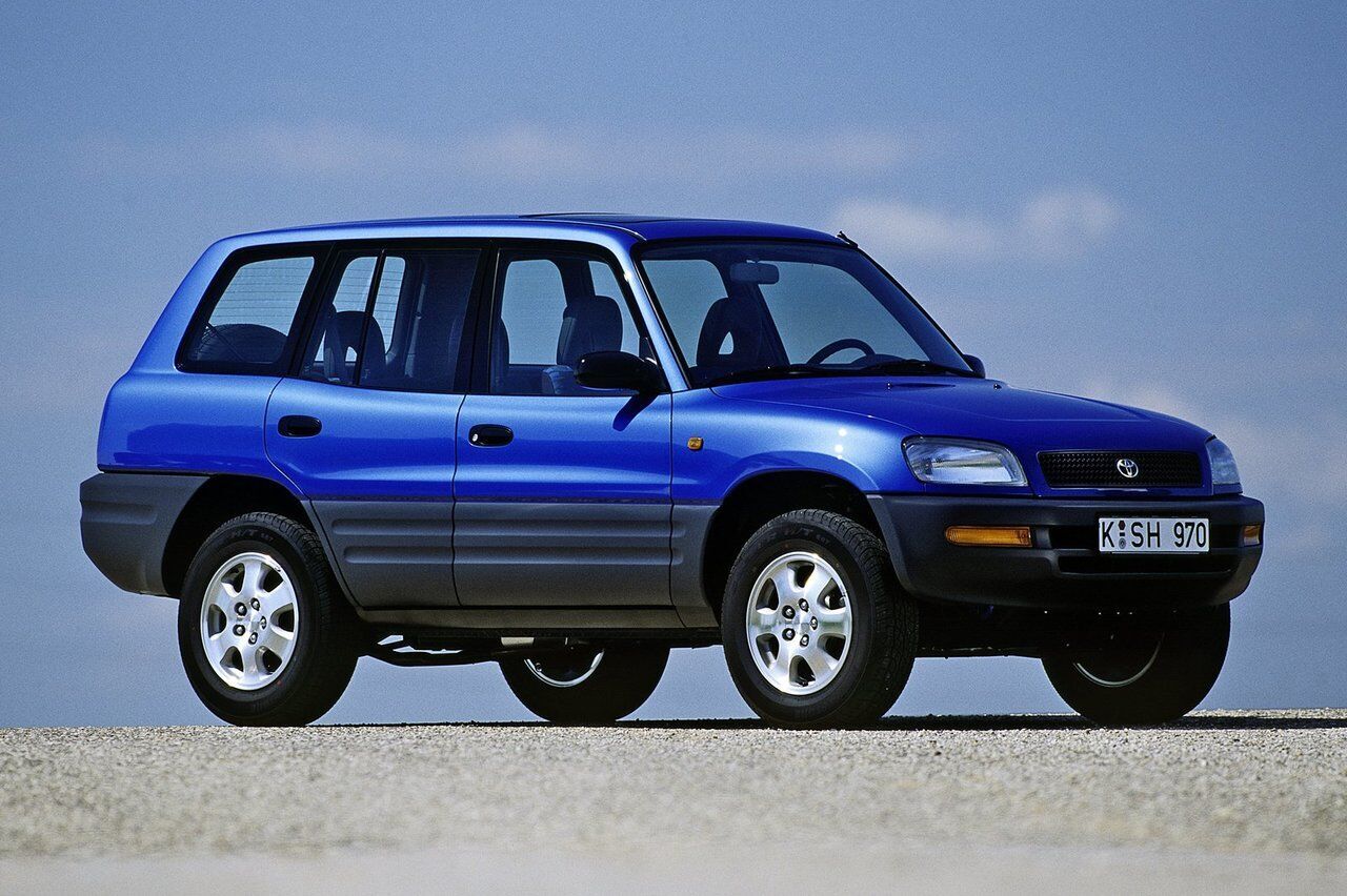 Toyota RAV4 начала завоевывать сердца украинцев еще в 90-е