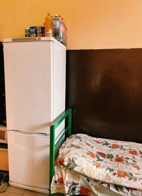 Холодильник у платній камері