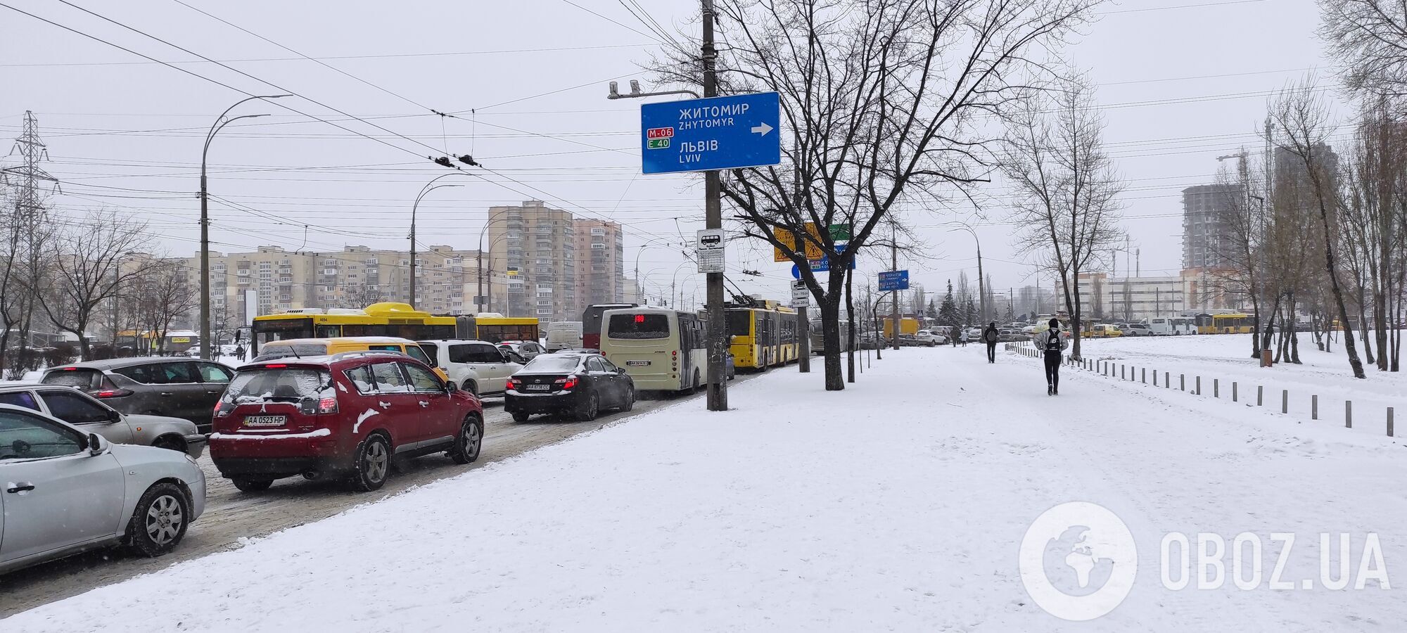 Затор на виїзді з Троєщини.