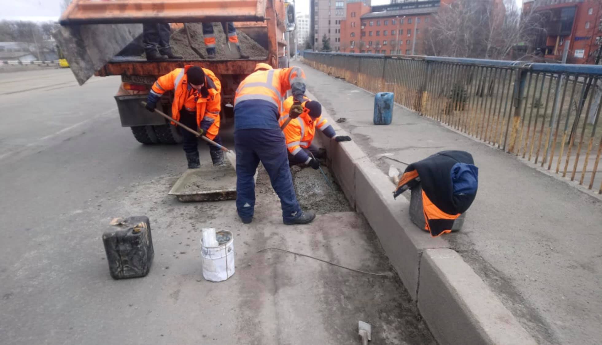 В Киеве начали сезон ремонтных работ на дорогах.