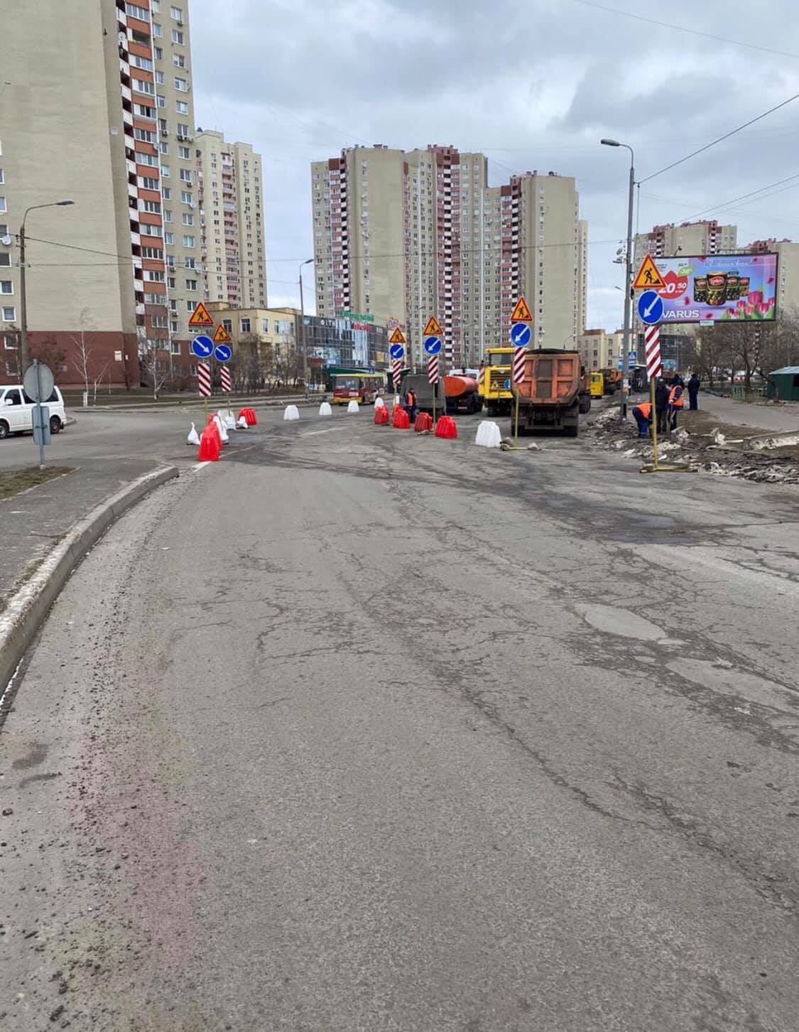 У Києві почали сезон ремонтних робіт на дорогах.