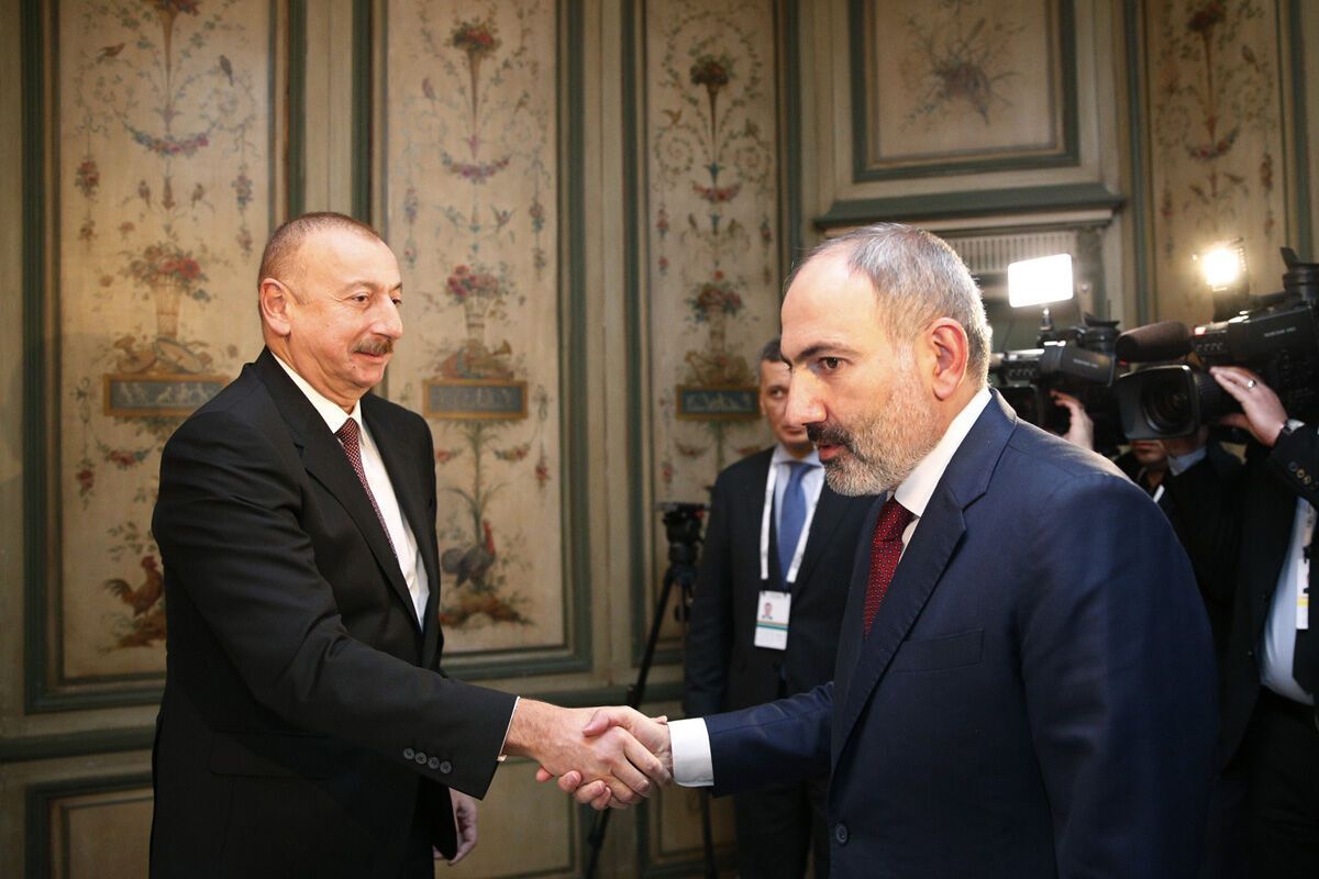 Встреча президентов Армении и Азербайджана Ильхама Алиева и Никола Пашиняна в ноябре 2020 года