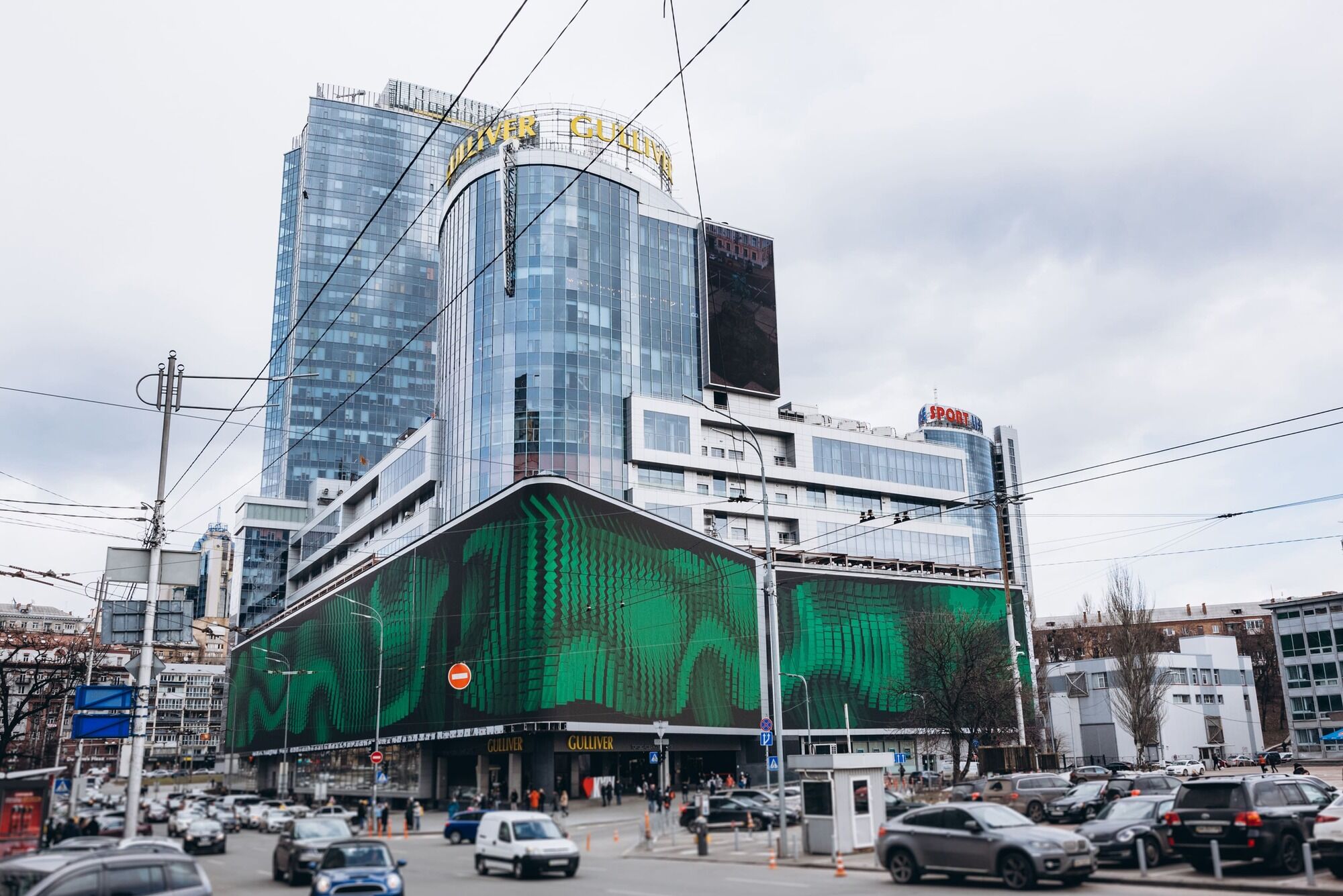 Программную разработку продукта по управлению крупнейшим Outdoor LED экраном выполнила компания Identity Invest