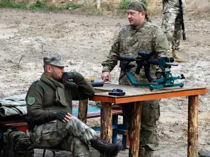 Дмитрий Ярош и командир 5 отдельного батальона УДА "Черный"