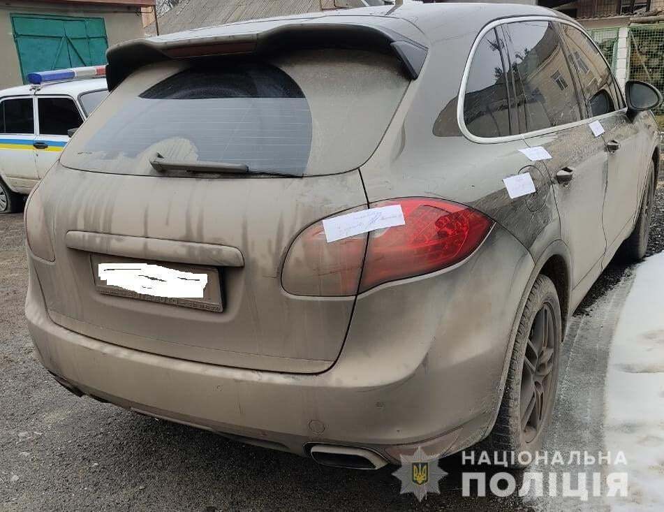 Молодик, який влаштував стрілянину у Томашполі, намагався втекти на Porsche