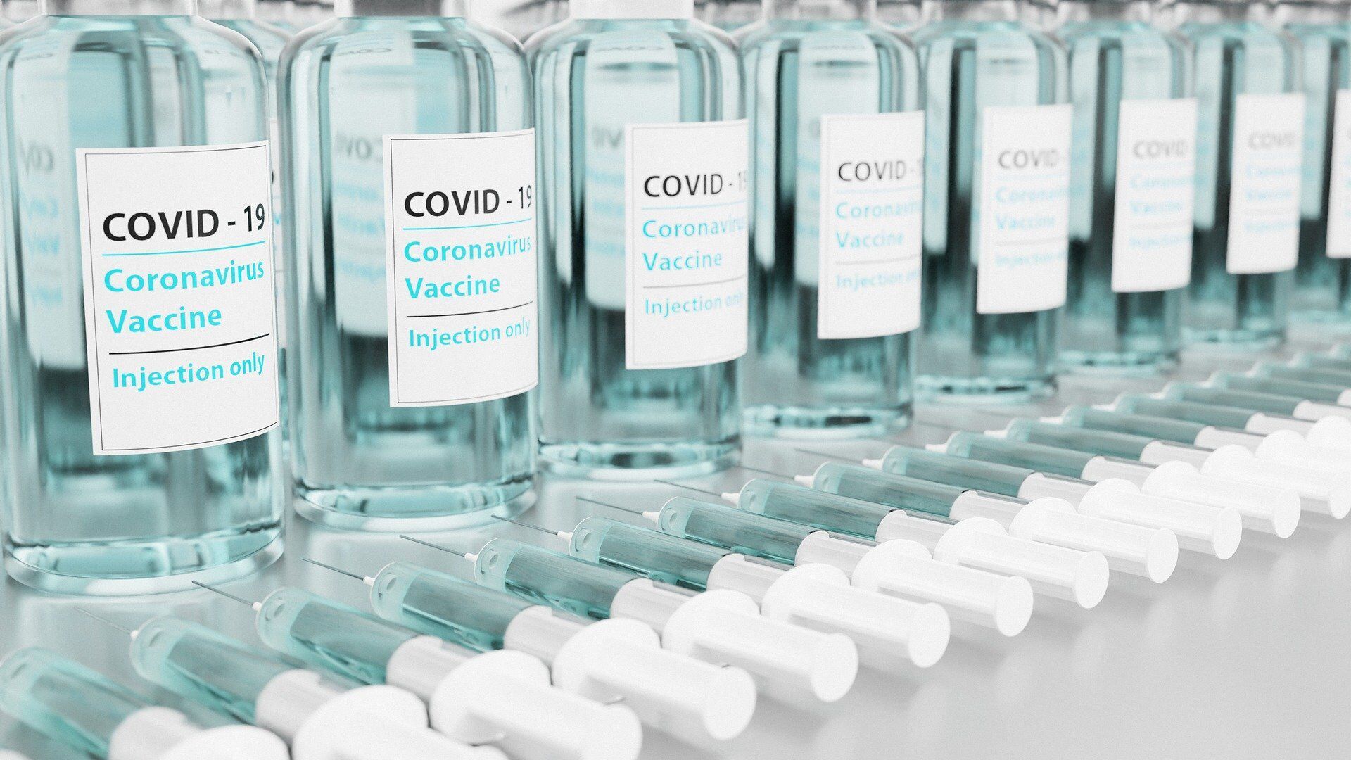 Вакцинація проти коронавірусу в Україні проходить у кілька етапів