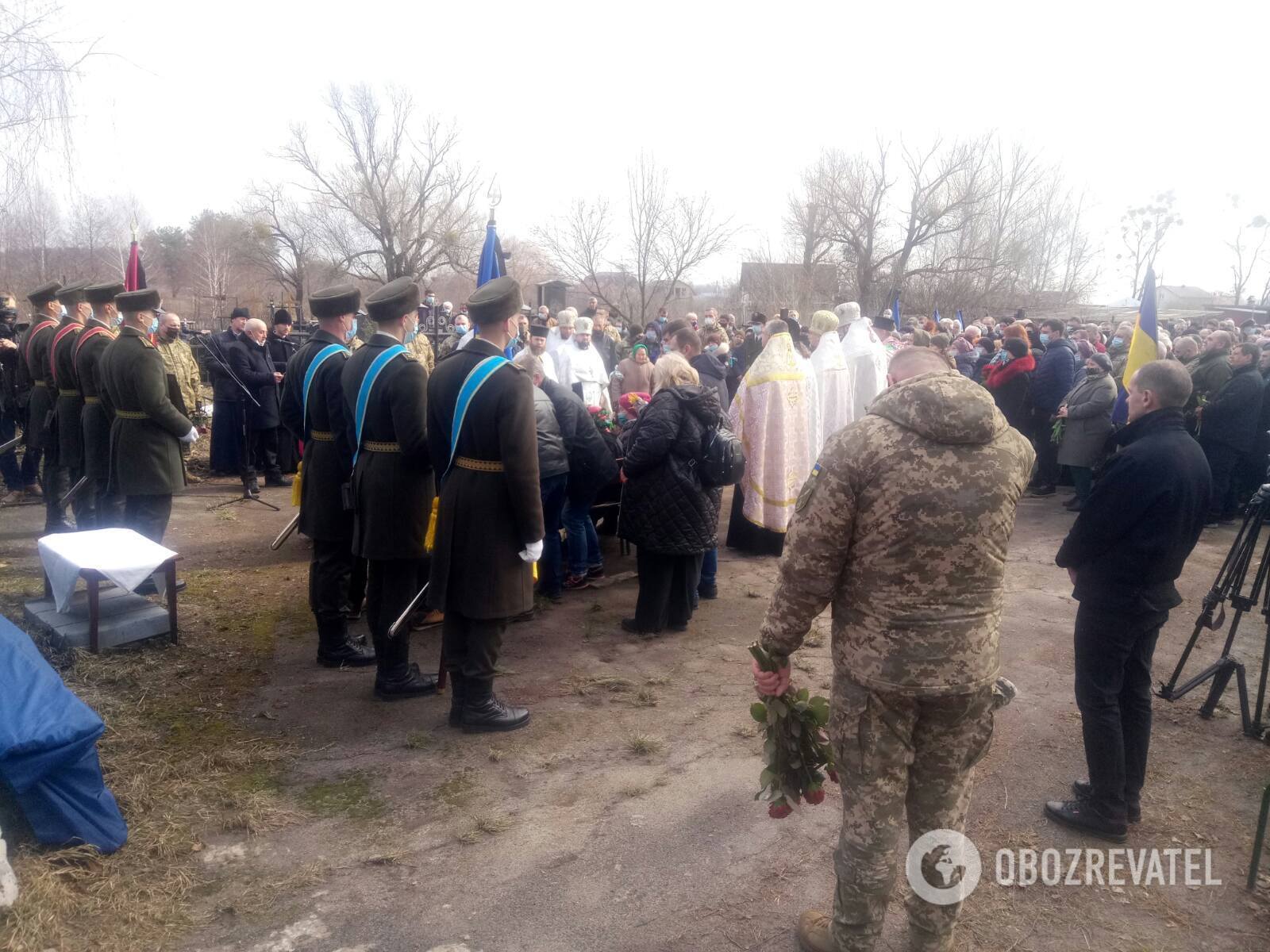 На Киевщине простились с воином ВСУ, убитым снайпером на Донбассе. Фото