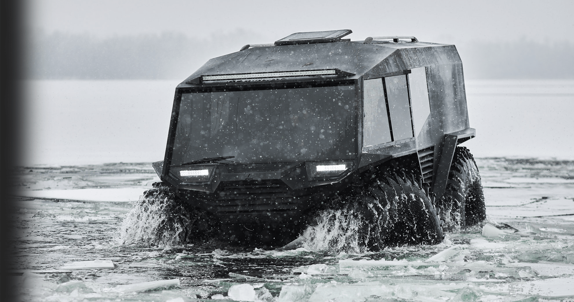 Atlas може плисти на воді зі швидкістю 7 км/год