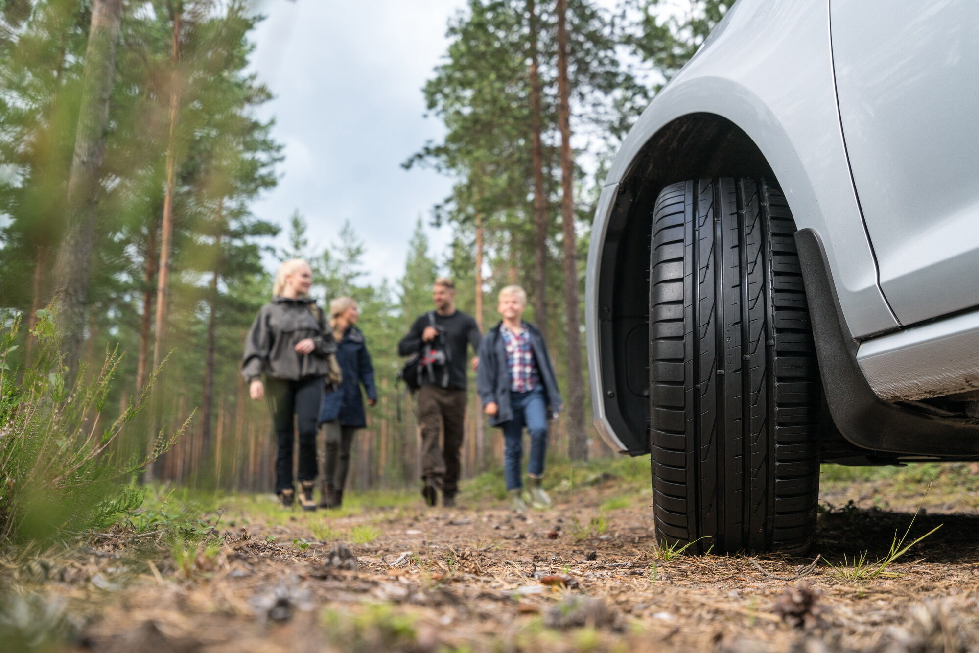 Nokian Hakka Blue 2 дозволяє зберегти контроль над машиною на мокрій дорозі, запобігаючи акваплануванню навіть у сильний дощ