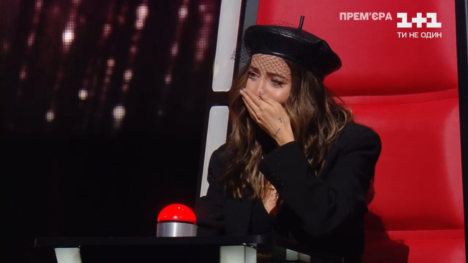 Дорофєєва розплакалася в ефірі шоу "Голос країни"