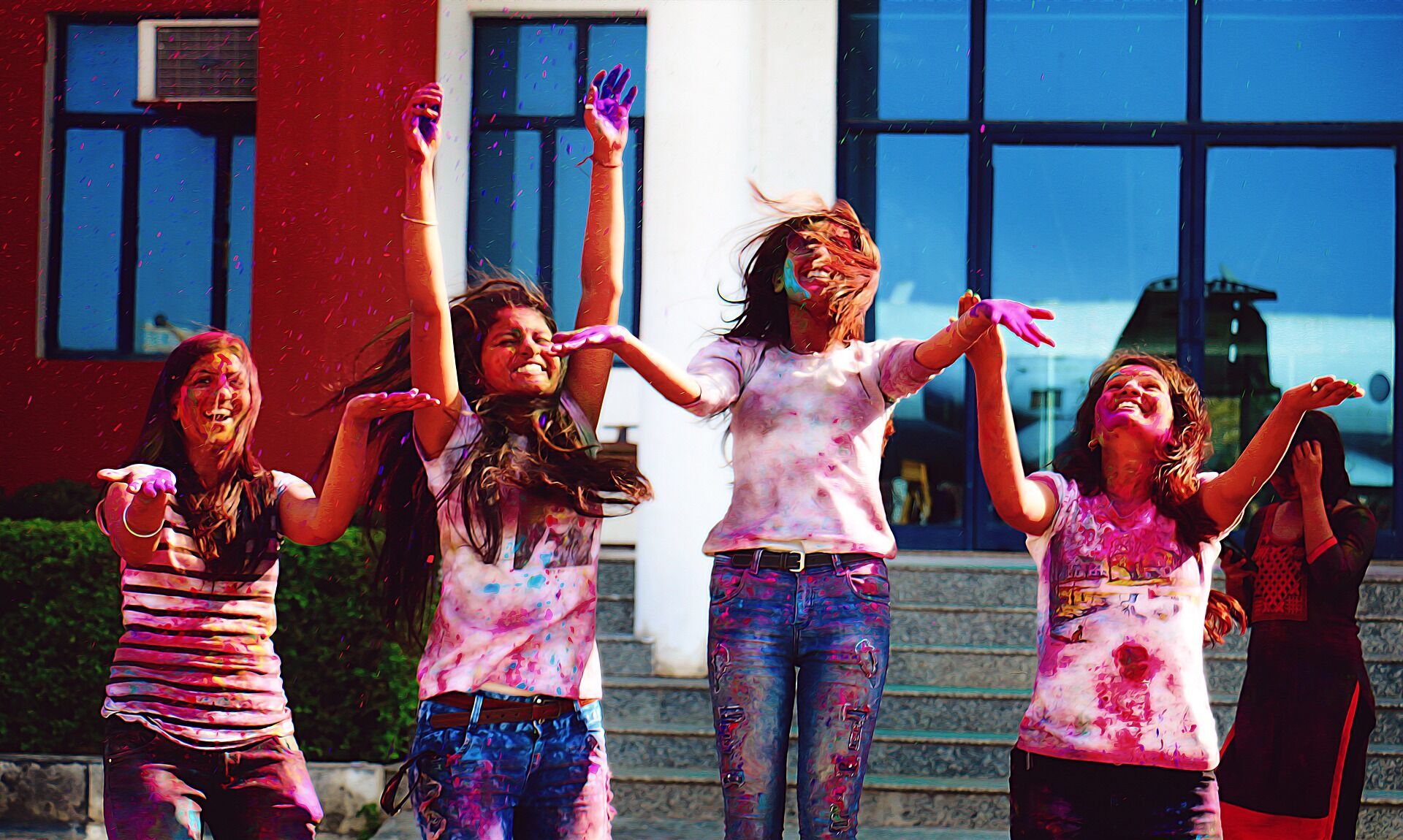 С 2000-х годов Холи празднуют и в Украине