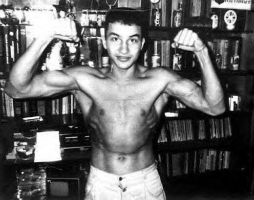 Боксировал, чтобы выпустили из СССР: как выглядел в молодости Владимир Кличко, которому сегодня исполнилось 48