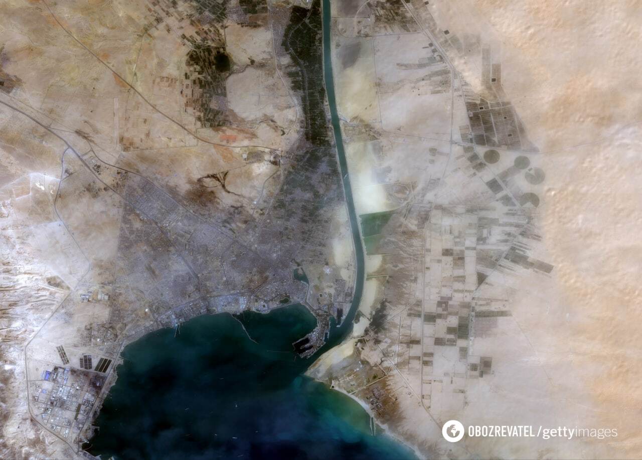 Суецький канал із космосу