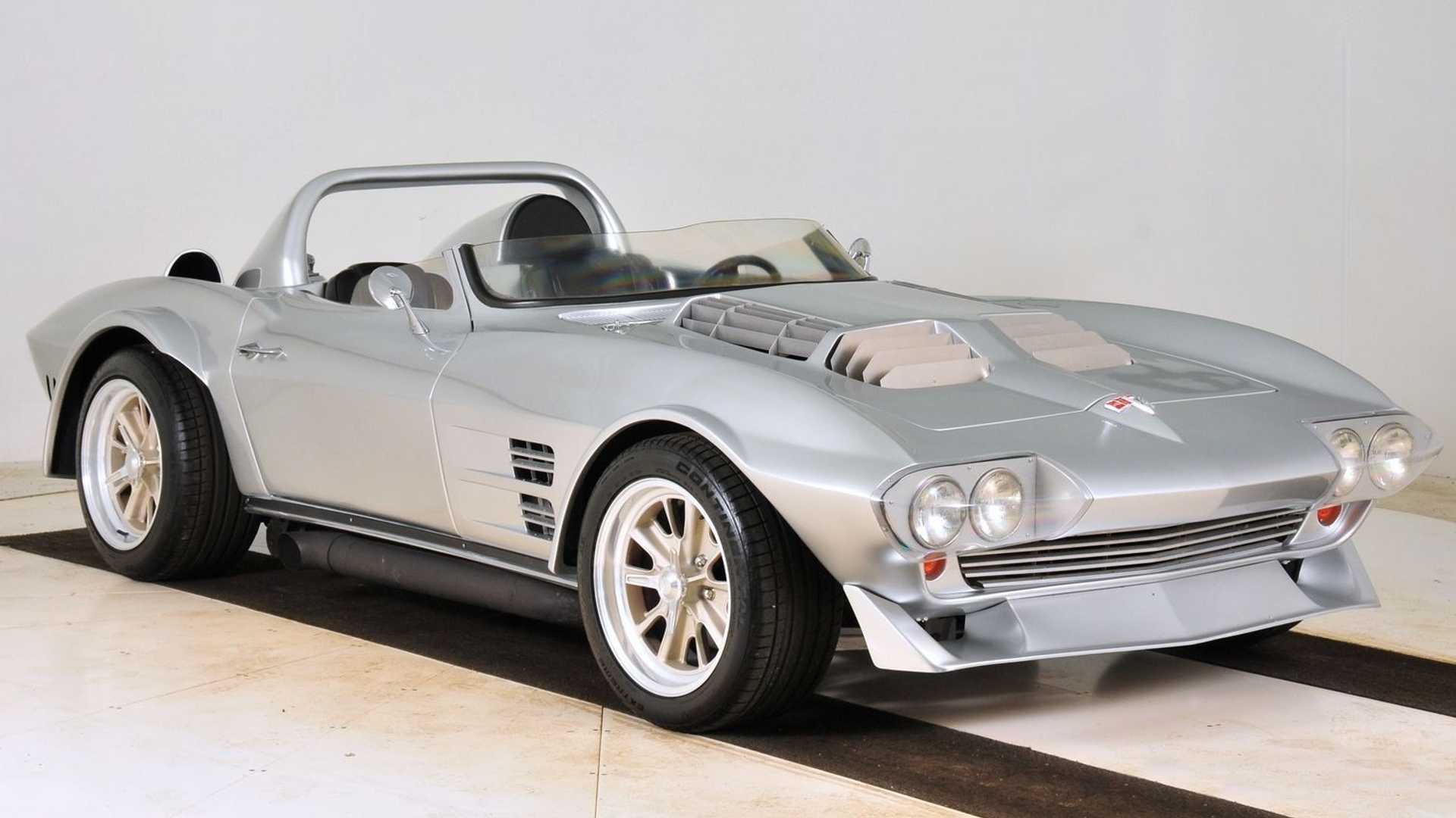 Копії Chevrolet Corvette Grand Sport 1963 року за ліцензією General Motors випускає фірма Mongoose Motorsports