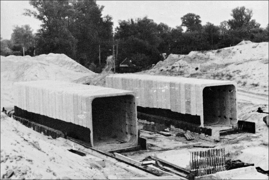 Перегонные тоннели между станциями "Славутич" и "Осокорки"