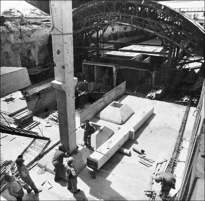 Сборка восточного вестибюля и опалубка свода