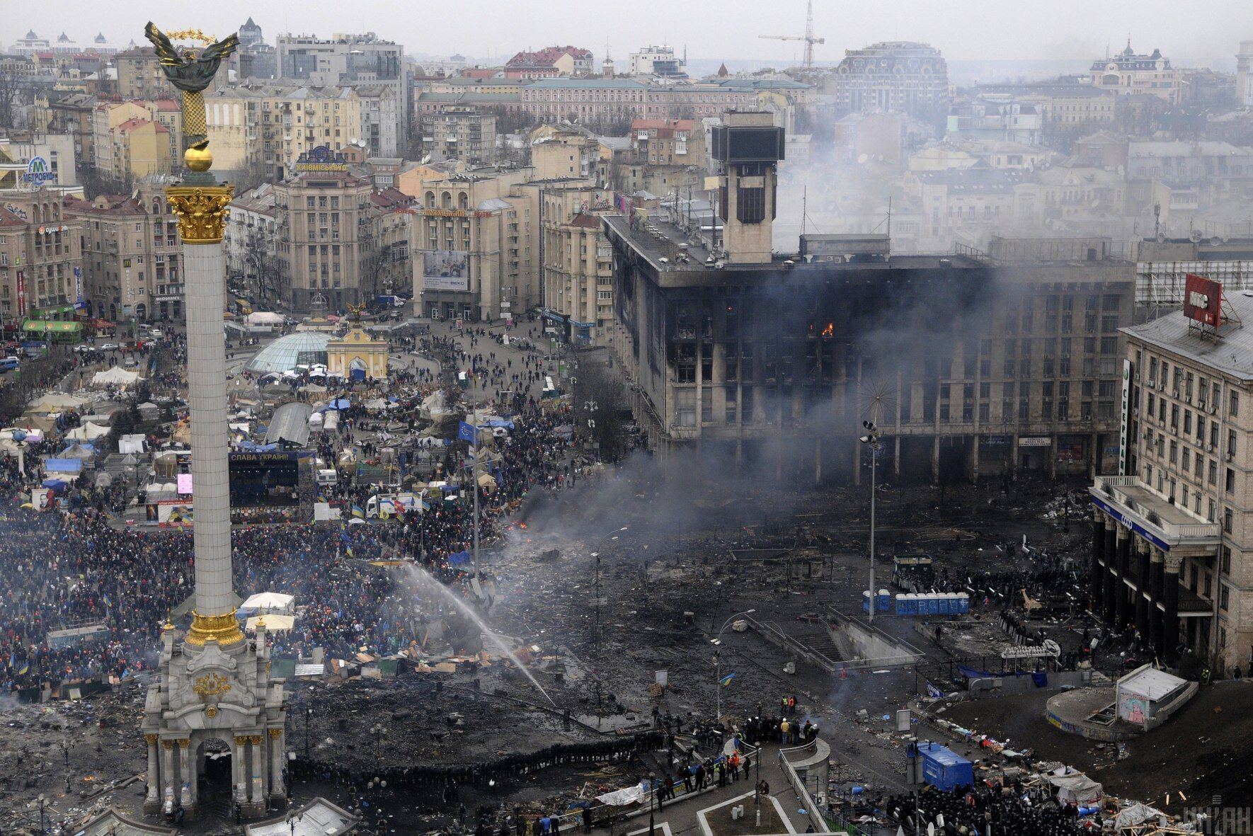 Киев, Майдан Незалежности, утро 19 февраля 2014 года