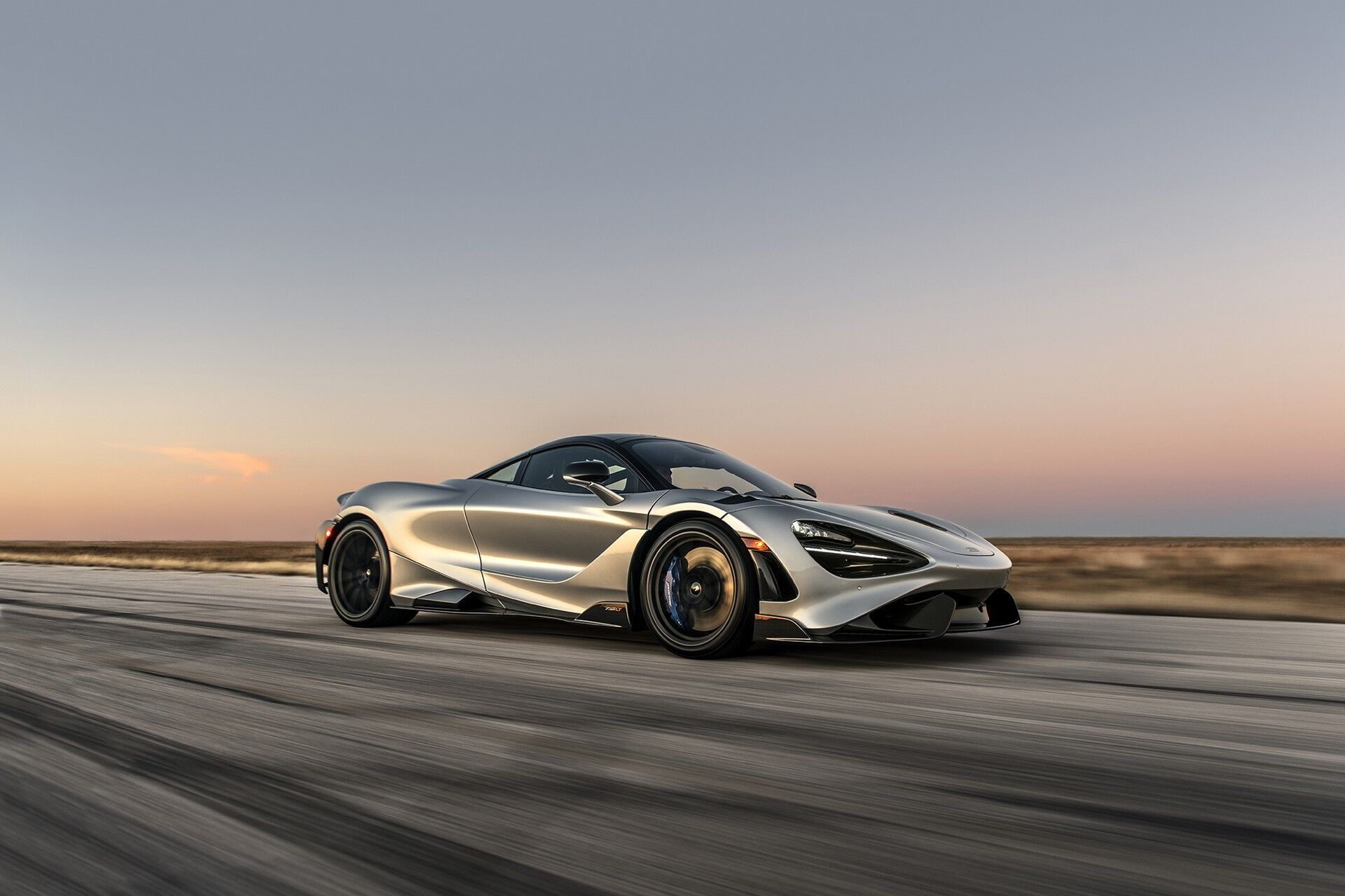 Hennessey "прокачала" McLaren 765LT до 1015 к.с.