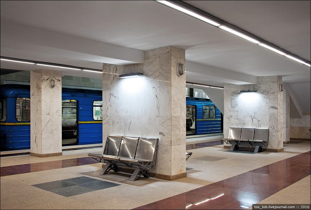 Подобная конструкция станции в Киеве применялась впервые.