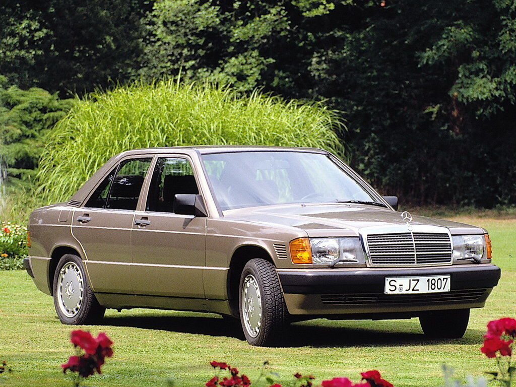 Mercedes 190 досі популярний
