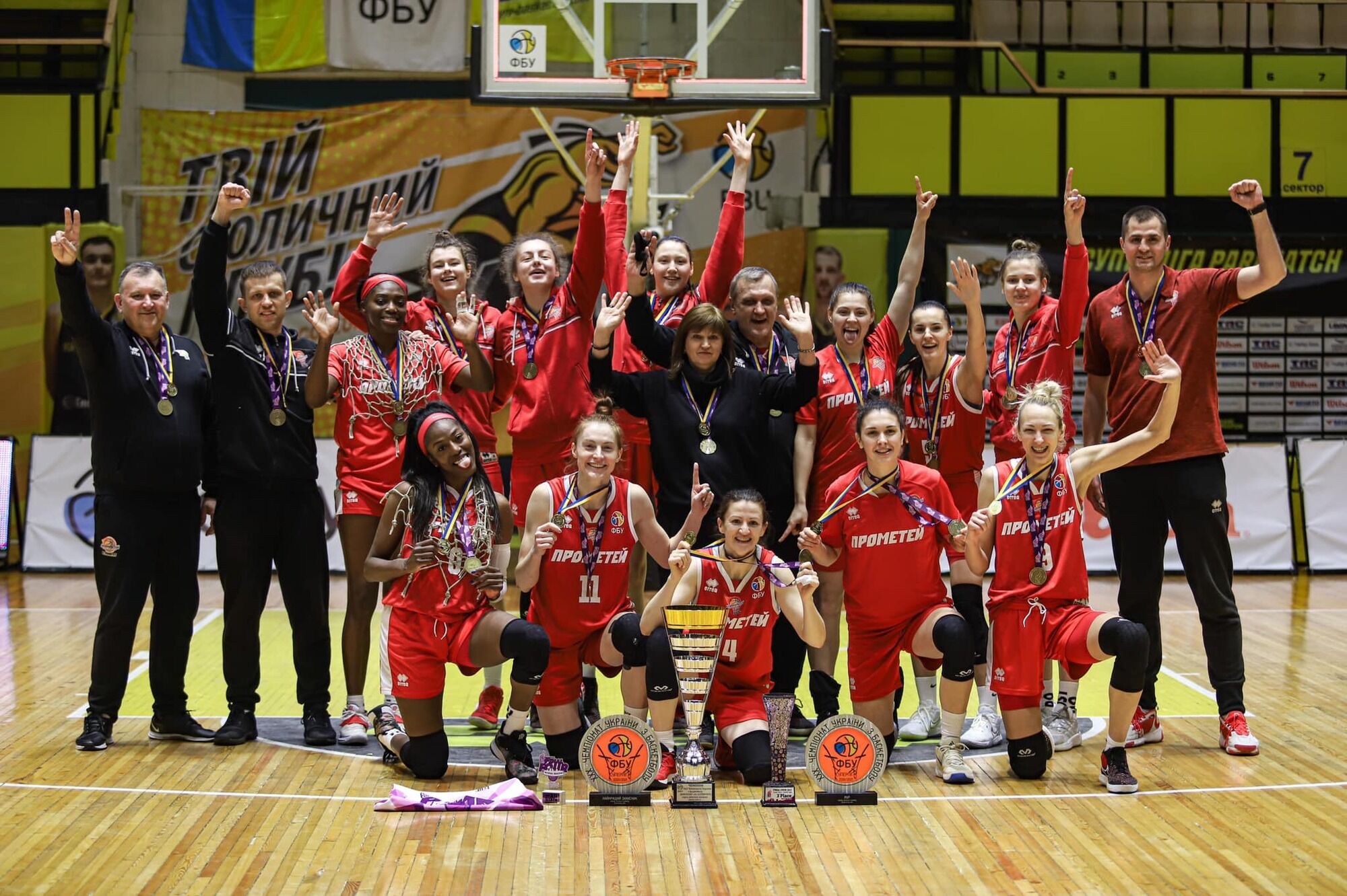 "Прометей" в дебютном сезоне стал чемпионом Украины по баскетболу среди женщин