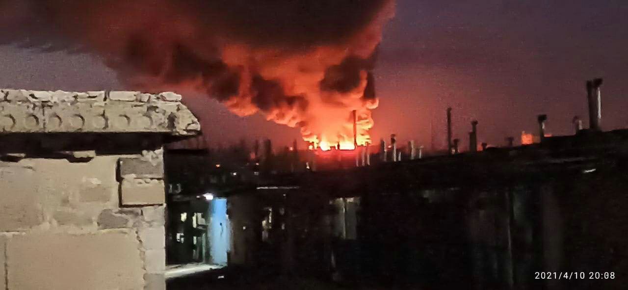 В Донецке загорелся мясокомбинат