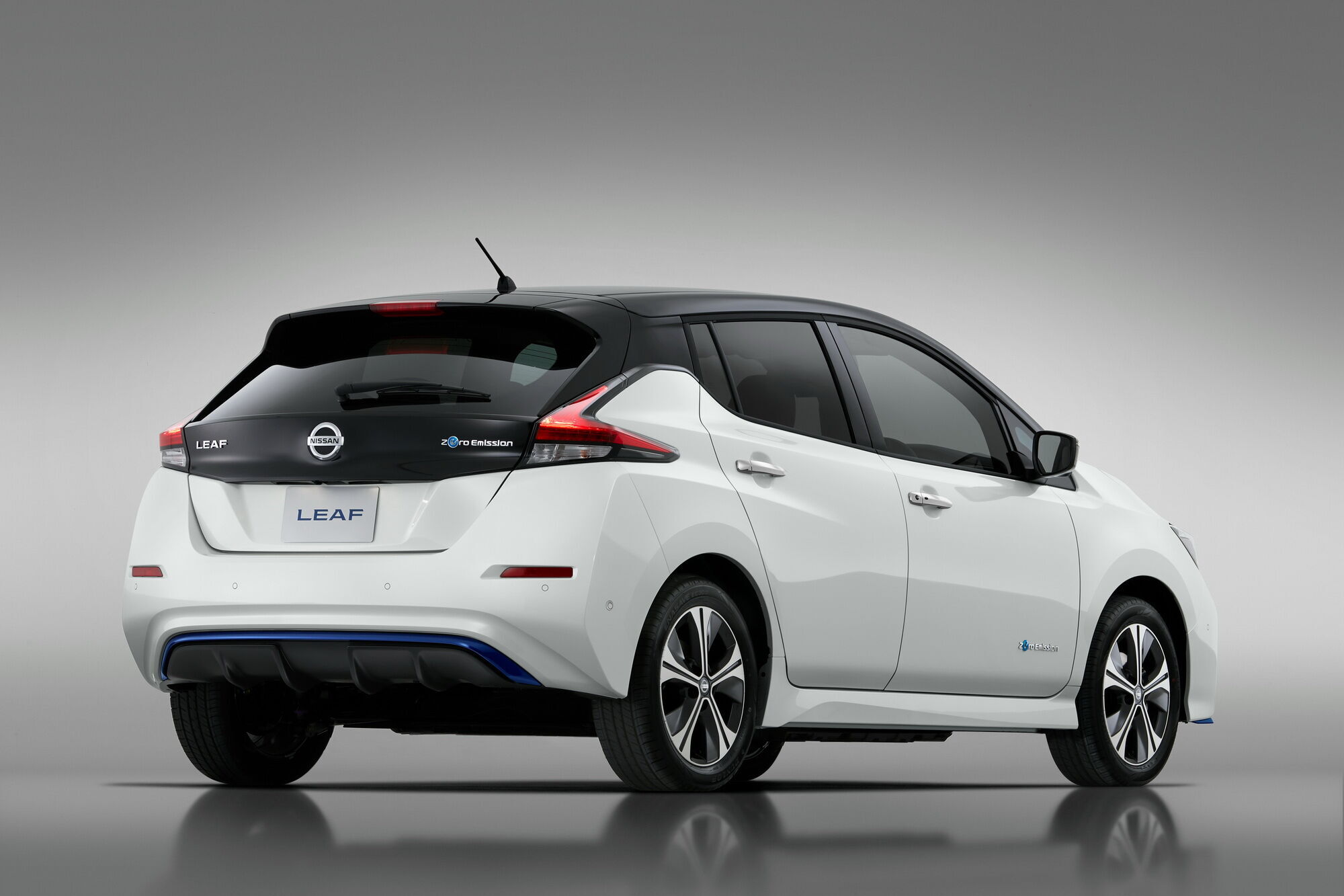 Nissan Leaf является одним из мировых бестселлеров среди электромобилей