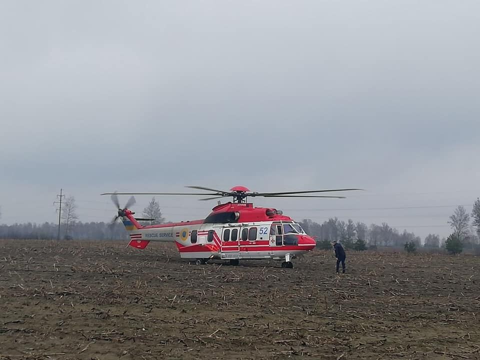 К поискам привлекли вертолет.