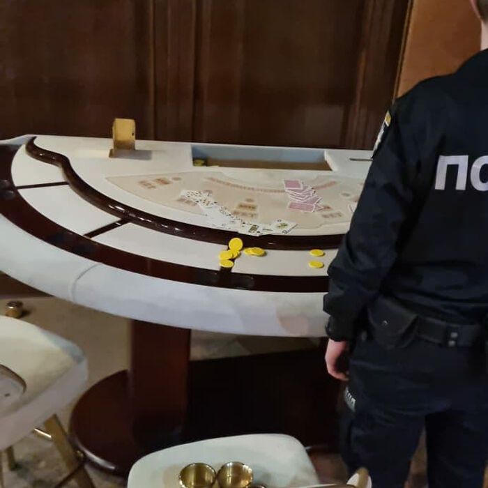 В Киеве "накрыли" три подпольных казино.
