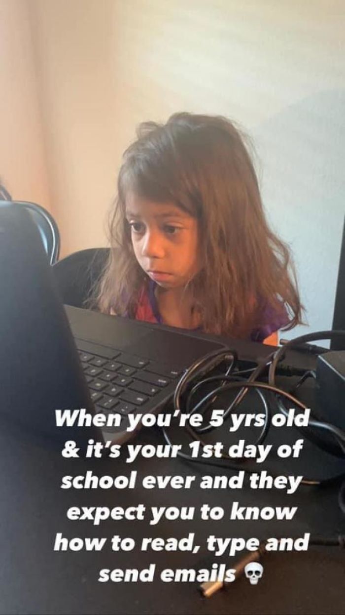 Девочка впервые посетила онлайн-школу.