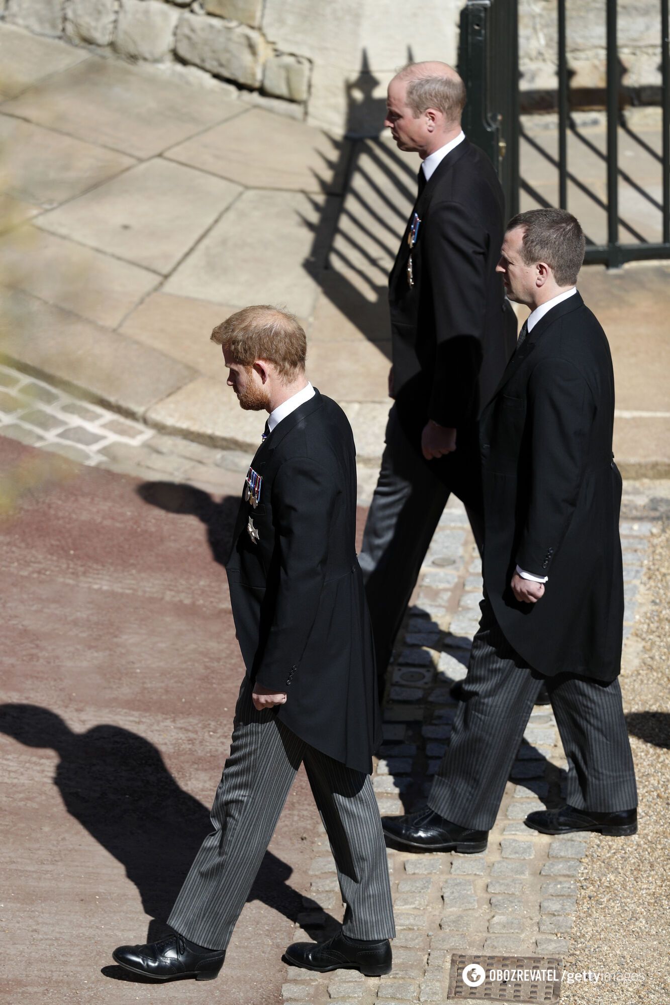 Принц Гарри и принц Уильям на похоронах принца Филиппа