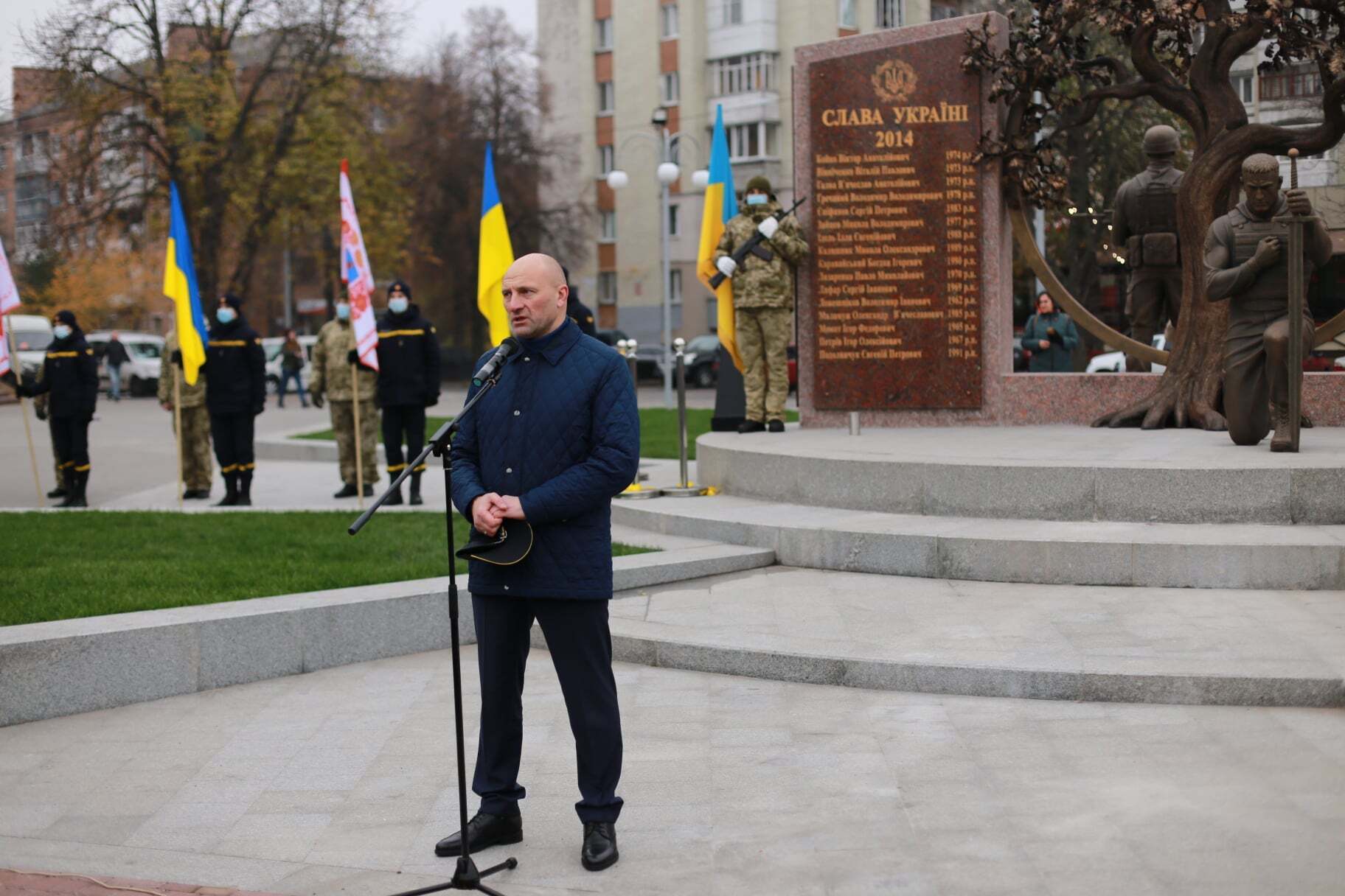 Мэр Черкасс Бондаренко: вакцинация в Украине полностью провалена, а города вынуждены выживать