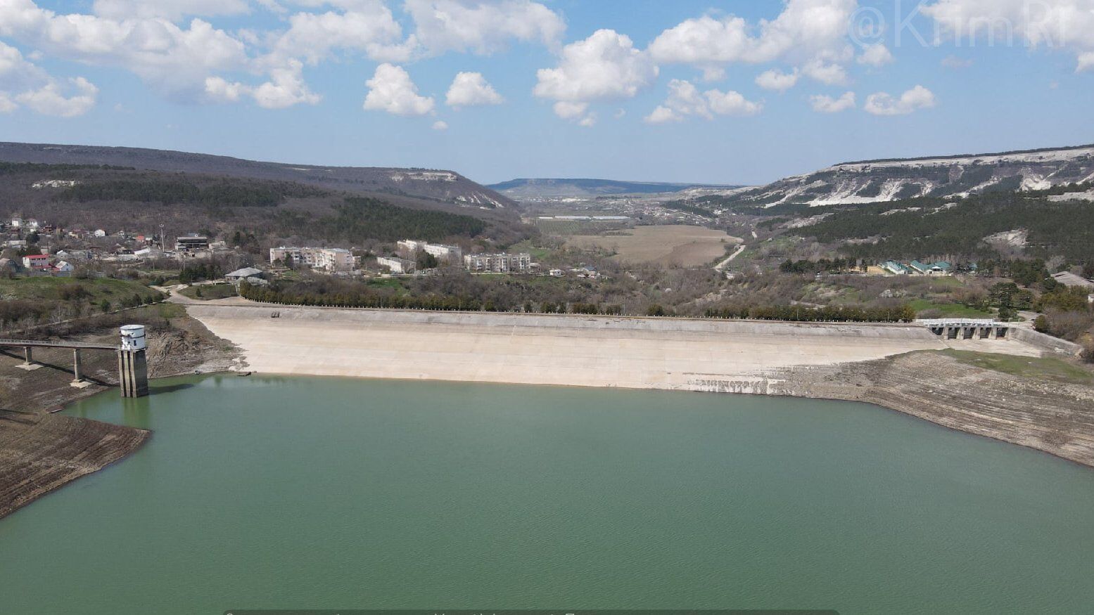 Новости Крымнаша. Может, Путин приедет, поборется за нас?!