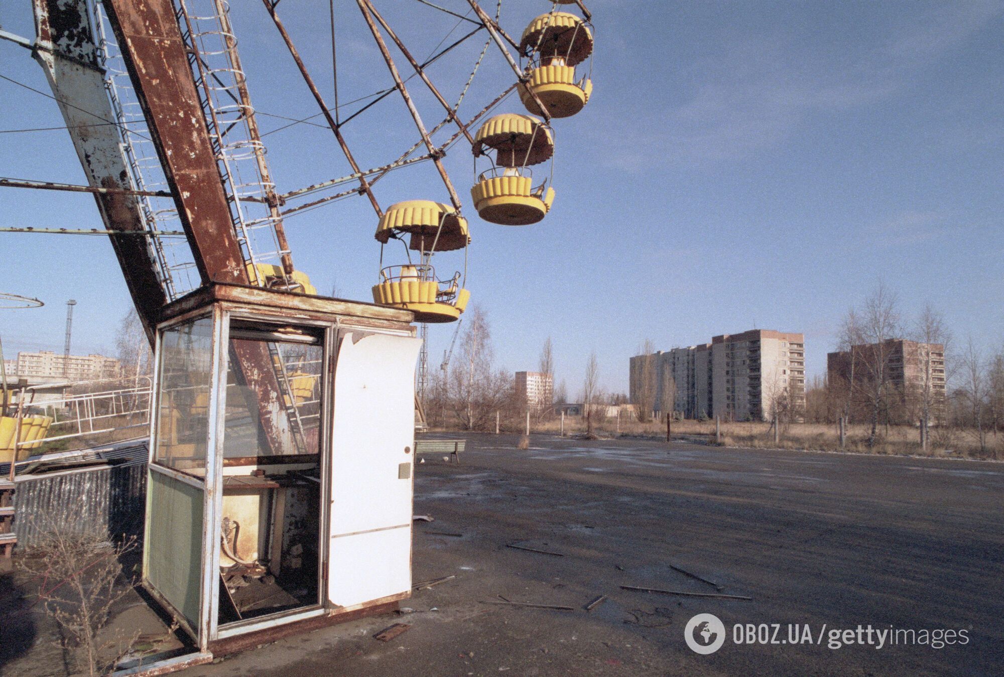 Заброшенное колесо обозрения в Центральном парке Припяти, ноябрь 1995 года