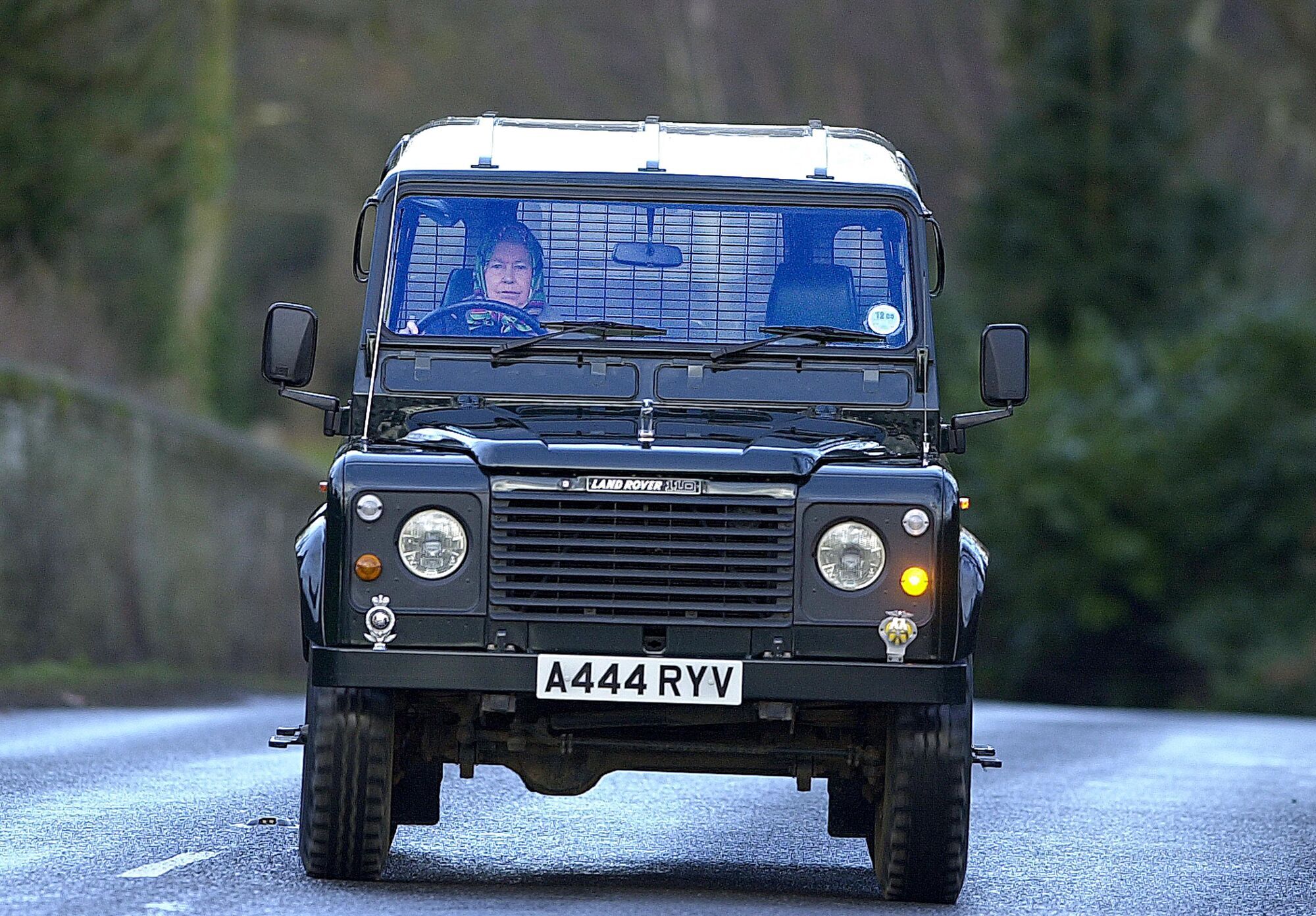 Land Rover Defender – любимое авто Елизаветы II