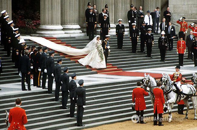 Весільну сукню принцеси Діани виставлять на показ у Кенсінгтонському палаці вперше.