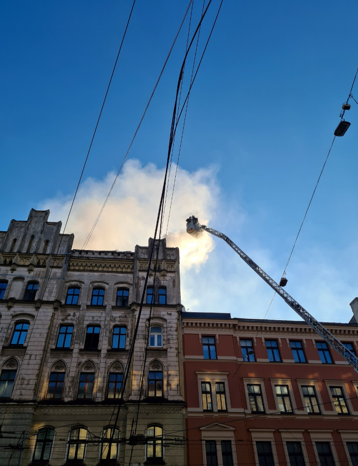 У Латвії трапилася пожежа в хостелі: багато загиблих. Фото та відео