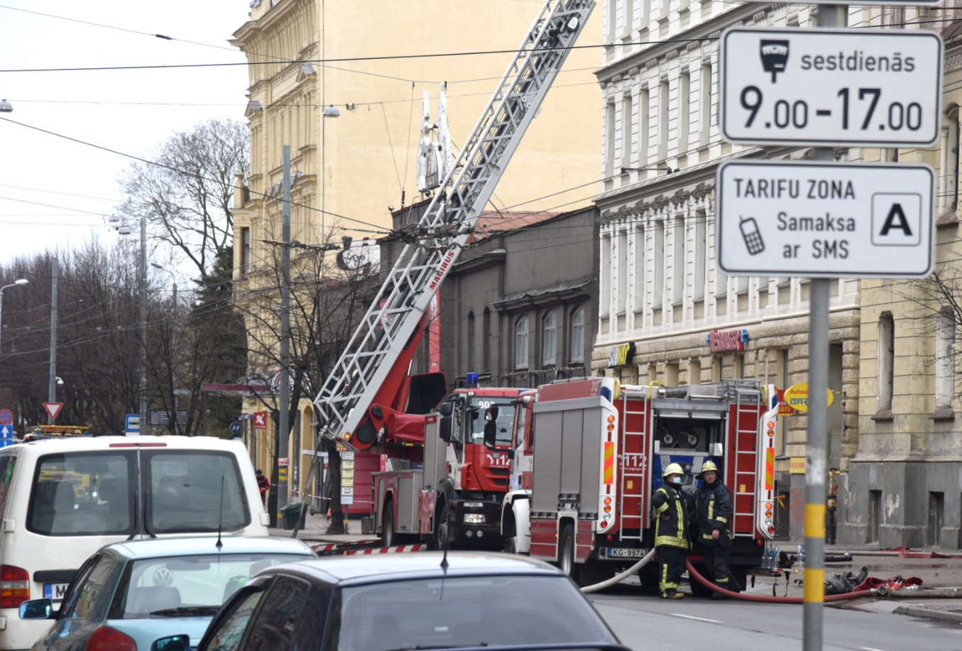 В Латвии произошел пожар в хостеле: много погибших. Фото и видео