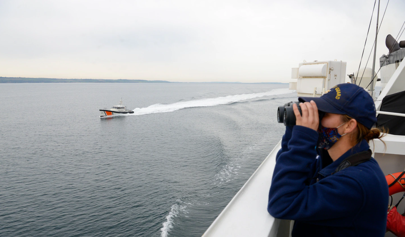 Военный катер США впервые за 13 лет вошел в Черное море. Фото