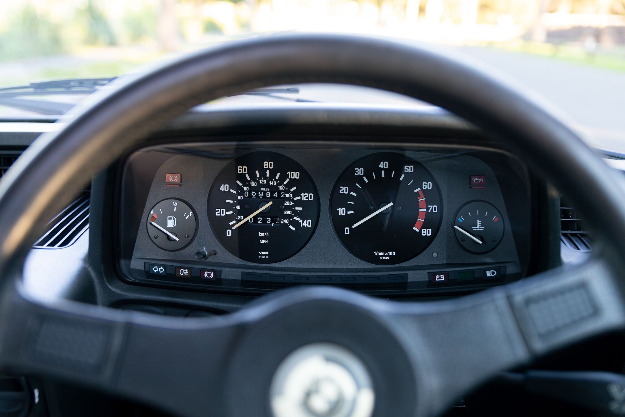 Выставленный на продажу автомобиль преодолел всего около 60 тысяч миль (96446 км)