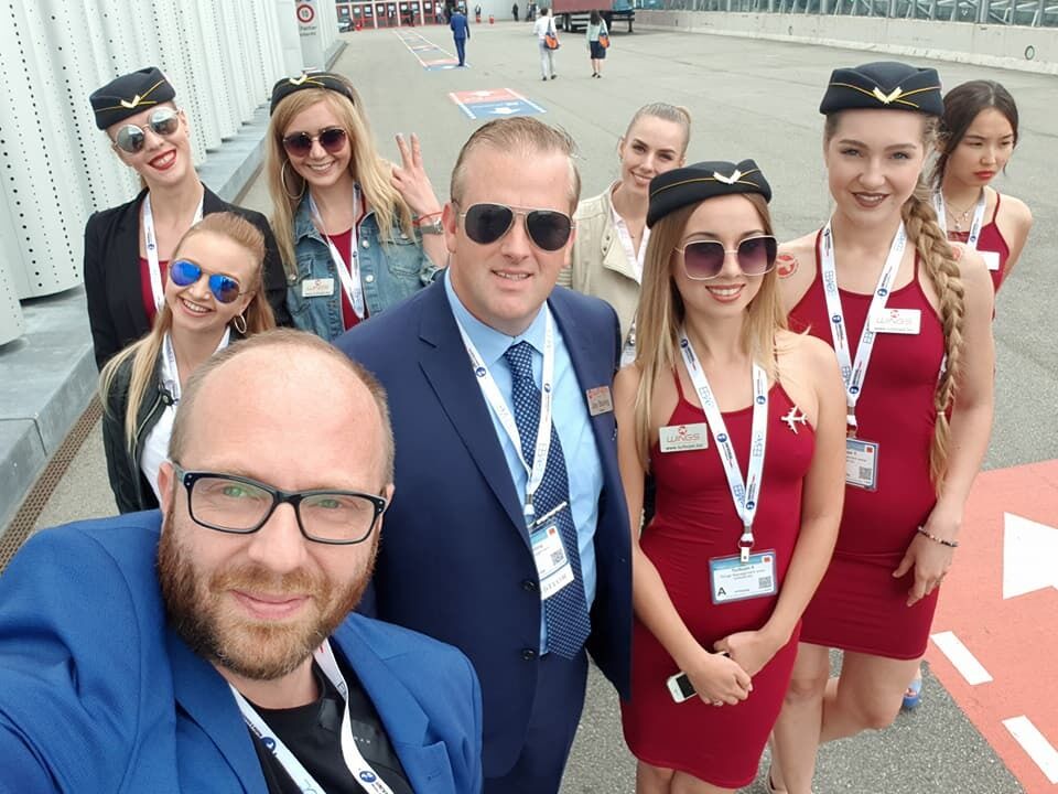 Бывшая участница "Холостяка" Ольга на фото с Виталием Гречиным.