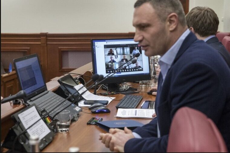 Киевсовет впервые провел заседание онлайн
