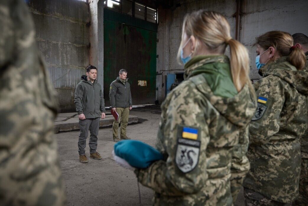 Президент та військовослужбовці вшанували пам’ять загиблих героїв