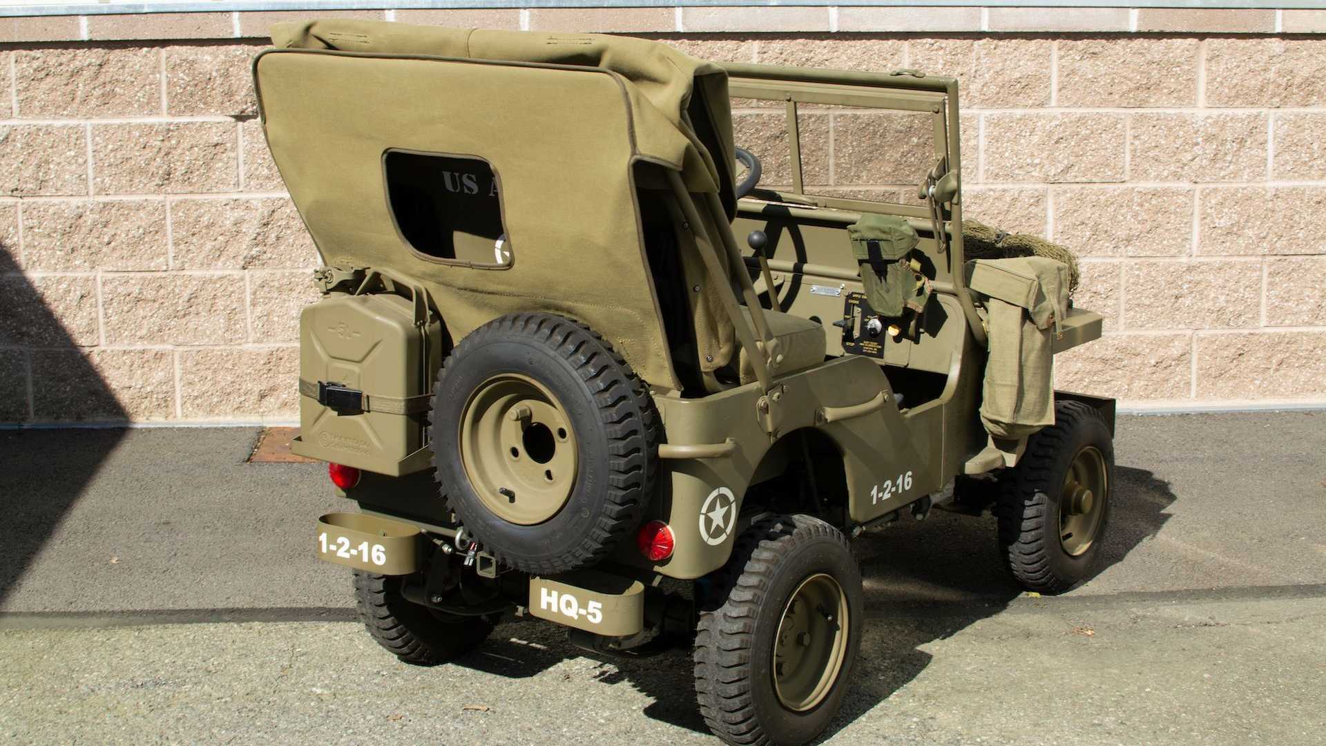 Задняя часть детского военного Jeep