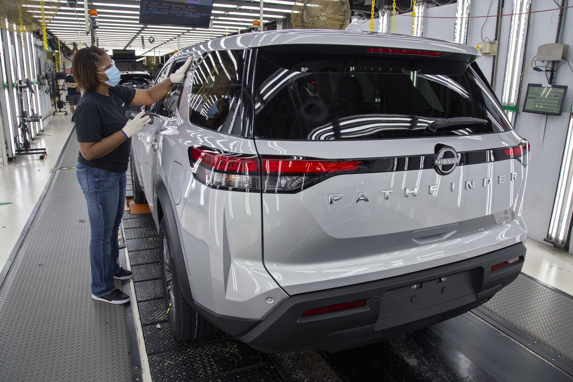 Производство нового Pathfinder организовано на заводе компании Nissan в американской Смирне, штат Теннесси