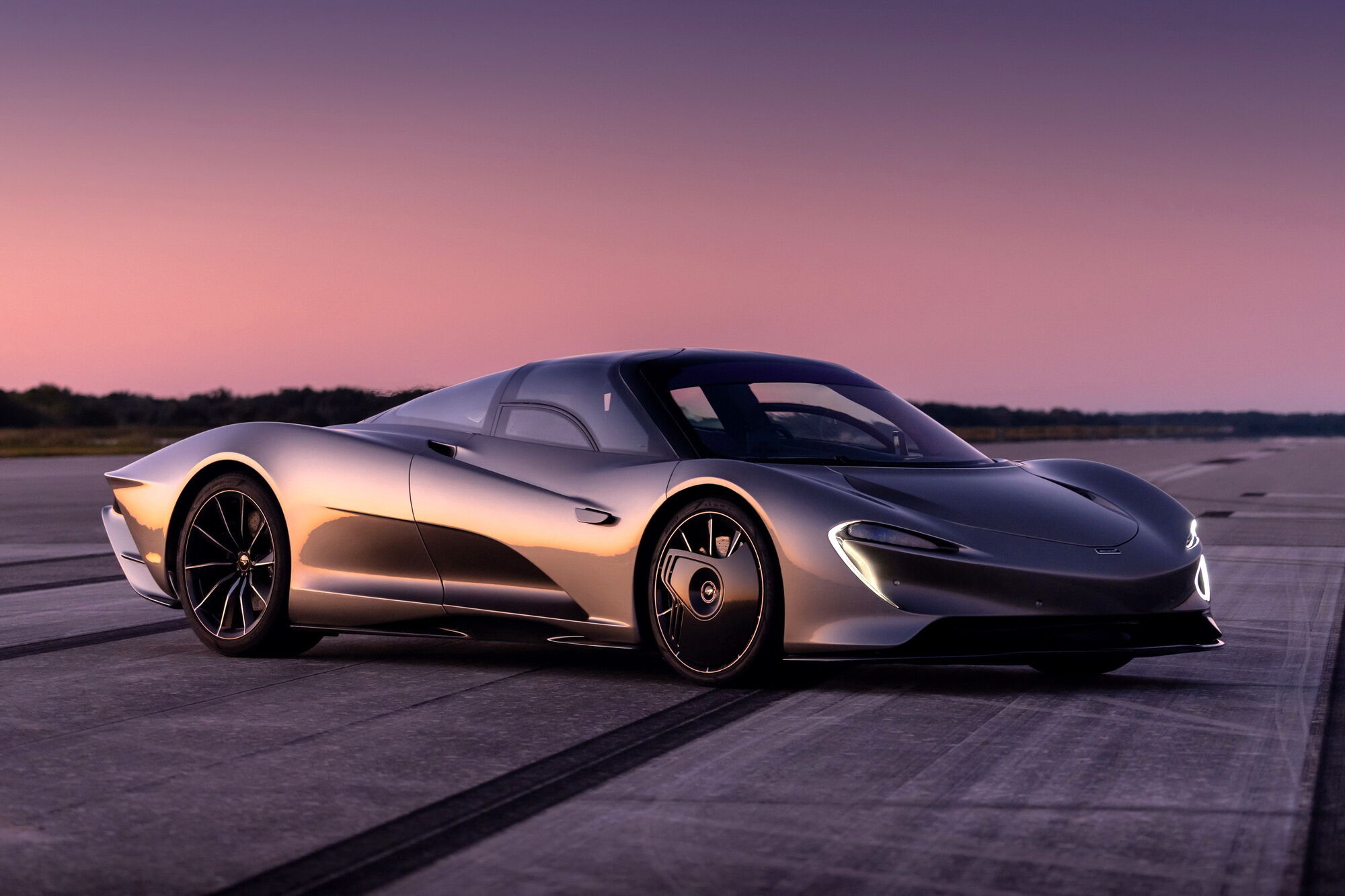 McLaren Speedtail є найдорожчим і найшвидшим за всю історію бренду