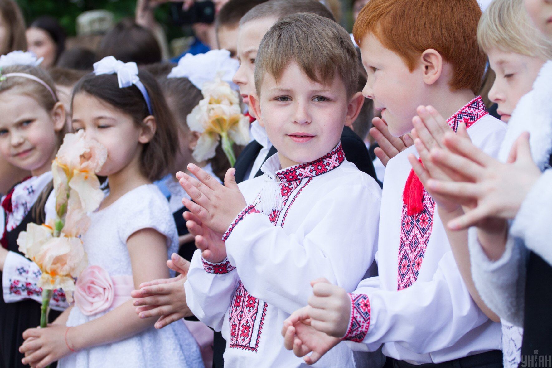 Дата останнього дзвоника в Україні 2021 року, рекомендована Міністерством освіти і науки, – 26 травня