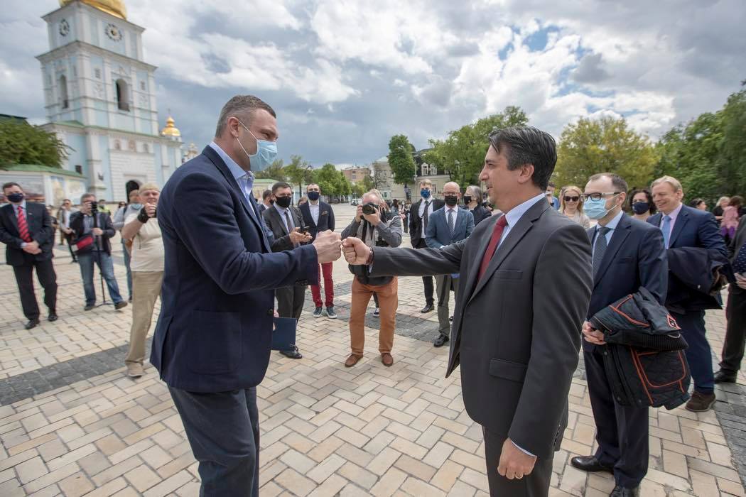 Мэр Киева Виталий Кличко принял участие в торжественной церемонии открытия Дня Европы